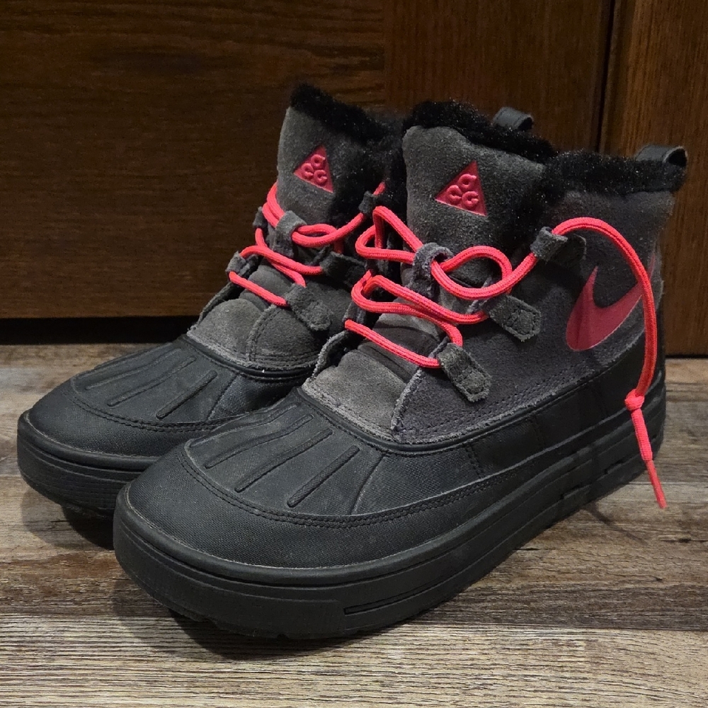 Nike Woodside Chukka 2 Boots